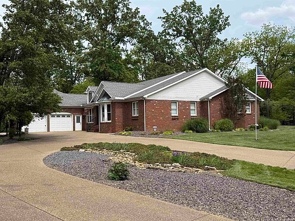 2nd image of 1166 Twin Lakes Ct
