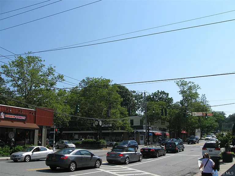 8 Foxwood Dr #4 — Photo 27