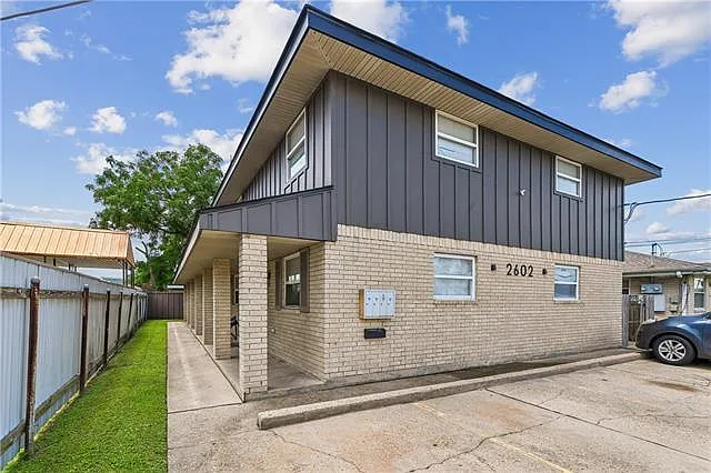 2 bed, 1.5 bath, 900 sqft, $1,200 — Photo 2