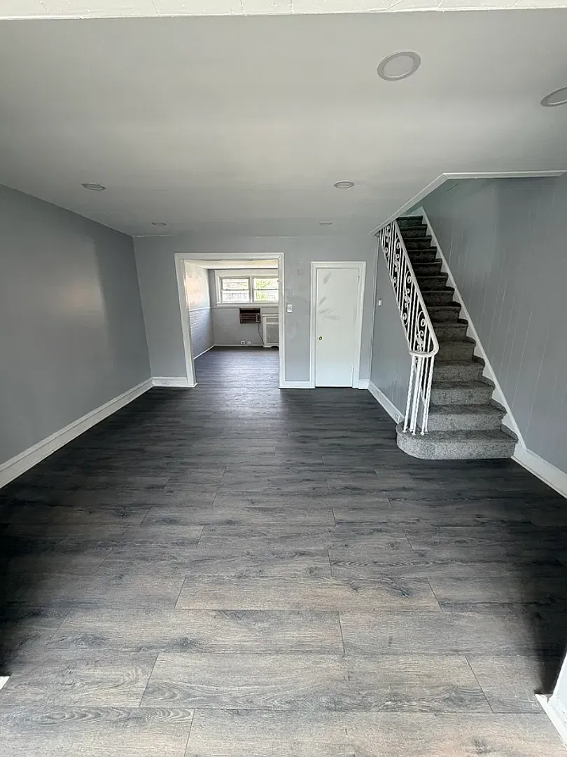 6837 Guyer Ave, 3 bedrooms, 1 bathroom House for $1,500/ Month — Photo 4