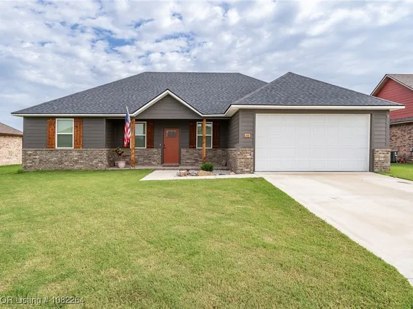 112 Countryside Way, Pocola, OK 74902