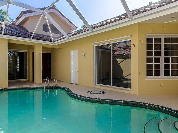 3rd image of 5455 E Harbor Village Dr