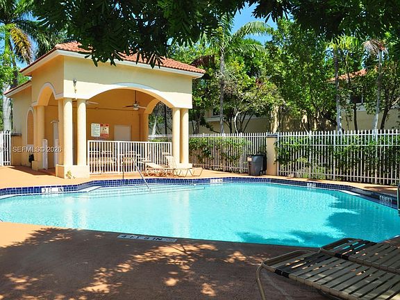 4th image of 5733 Tuscany Way