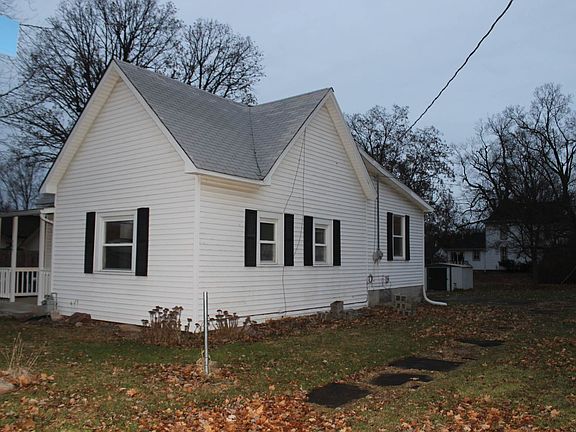 2nd image of 305 E Luin St