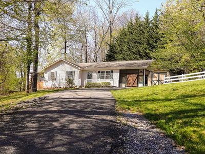 445 Peach St, Staunton, VA, 24401