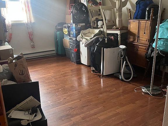 4th image of 126 Lincoln Ln #128
