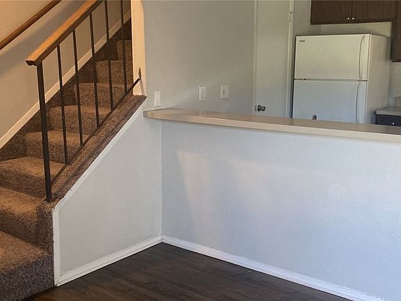 4th image of 4504 Hunt Cir