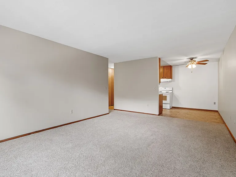 1605 Minnehaha Apartments — Photo 27