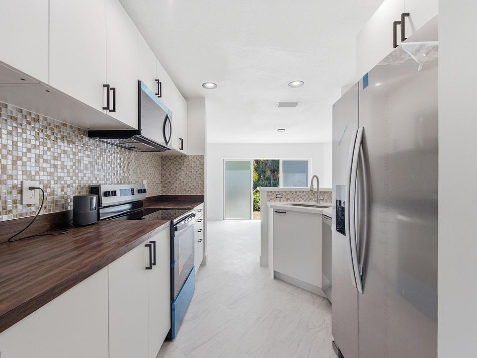 1st image of 2824 NW 99th Terrace