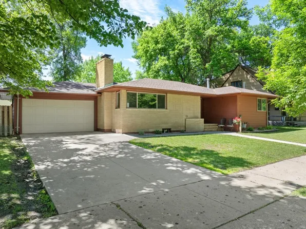 821 W Central Ave, Minot, ND 58701