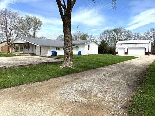 103 N Fuller St, Gallatin, MO 64640