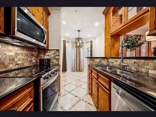 3231 Allen Pkwy APT 1115, Houston, TX 77019