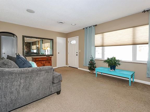 2nd image of 3973 Gardner Ln