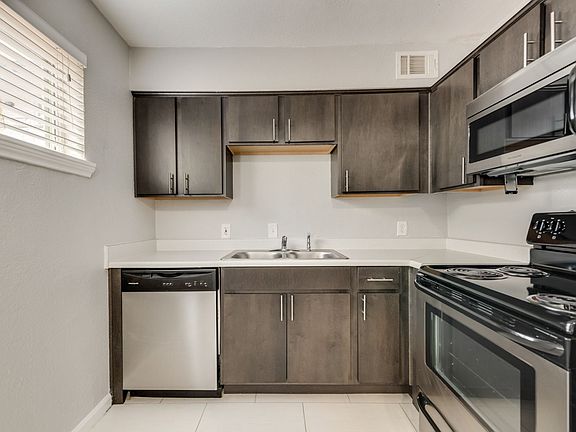 3rd image of 4718 Reiger Ave #Para4718-2