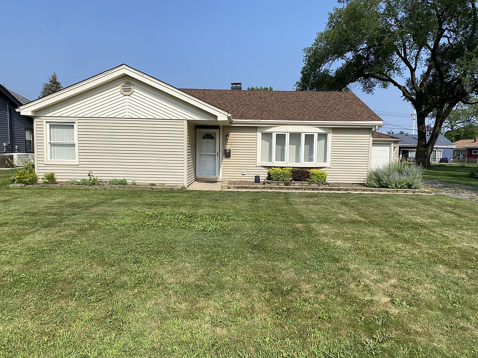 1st image of 11555 Nagle Ave