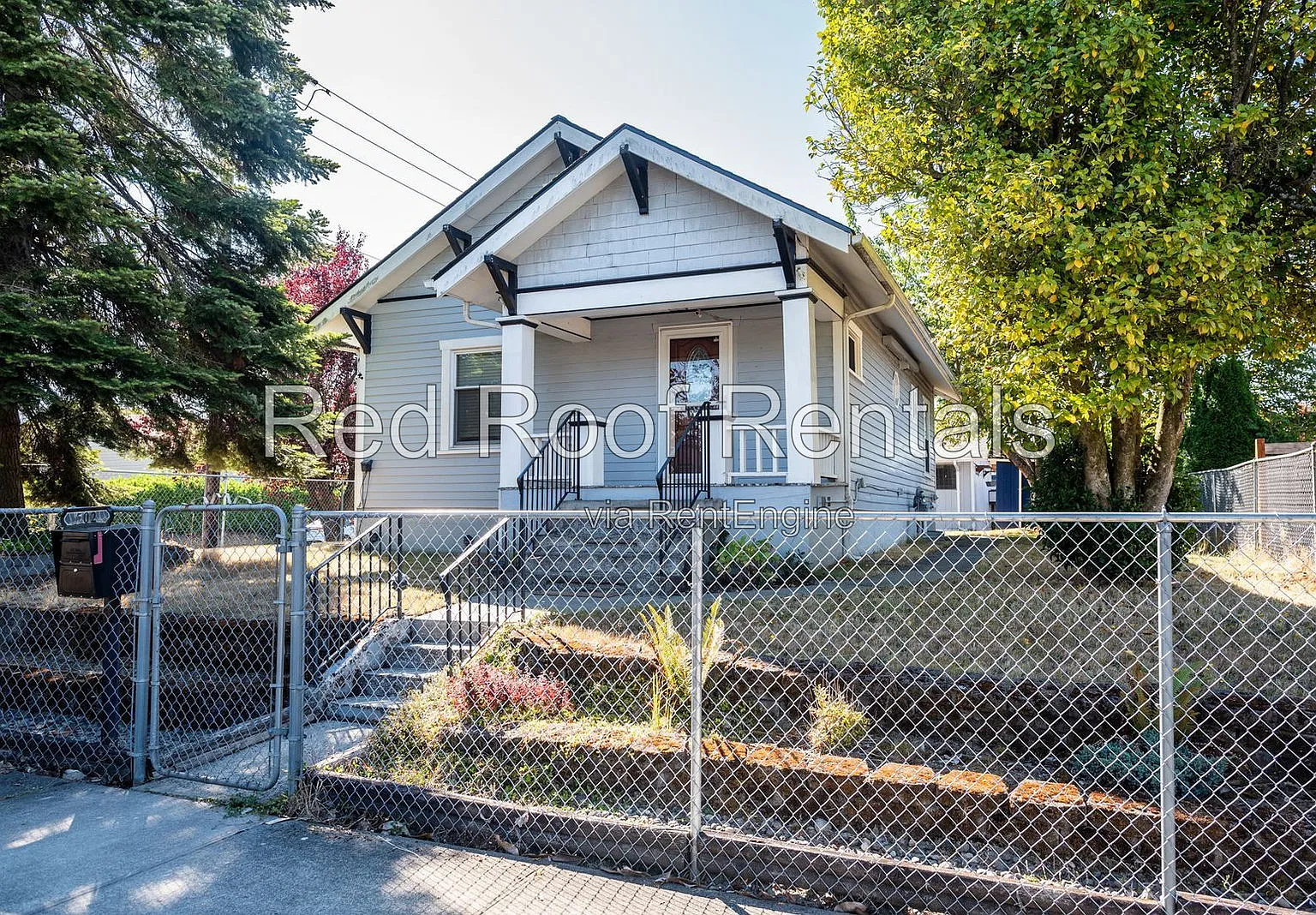 2 bed, 1.0 bath, 1320 sqft, $2,050 — Photo 2