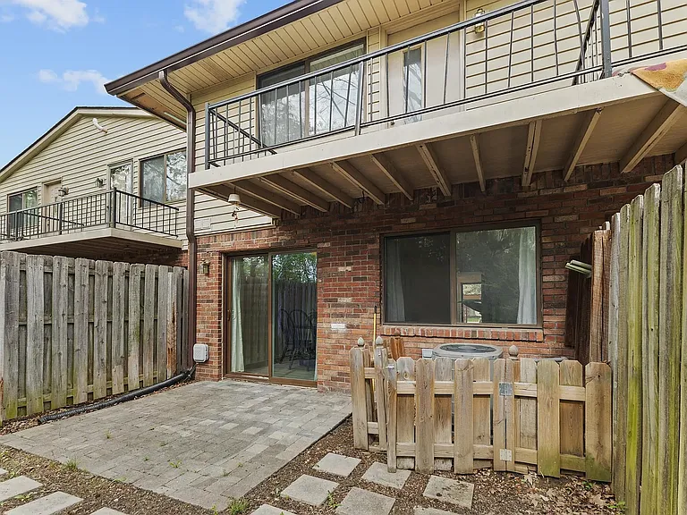 968 Greenwood Trl W — Photo 22