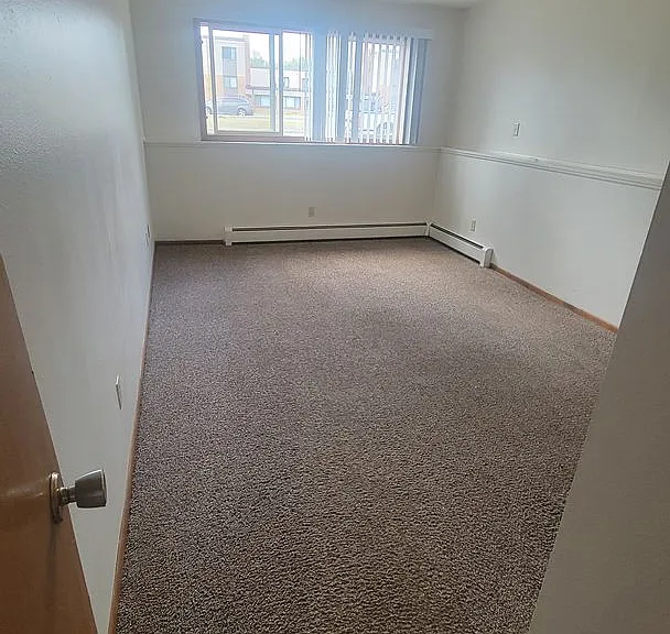 1104 Summit Blvd — Photo 6