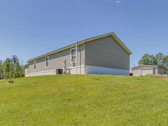 3rd image of 112 Dirt Ln