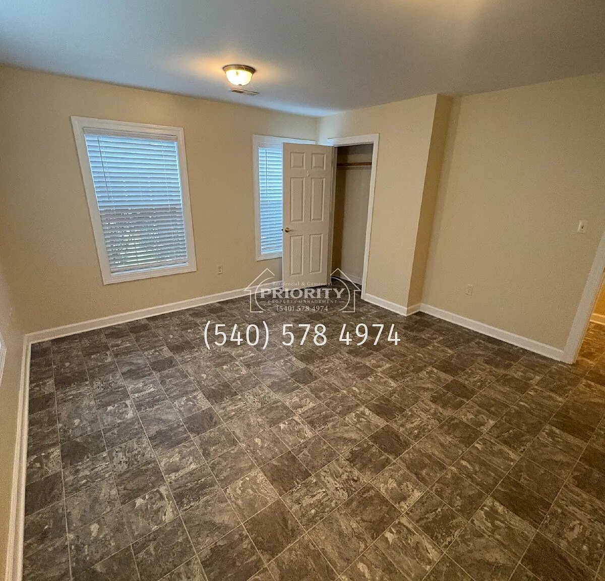 "Spacious 4-Bedroom Retreat with 3.5 Baths in Charming Woodstock, VA!" — Photo 4