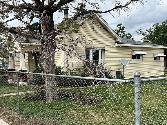 2nd image of 901 N Taylor Ave