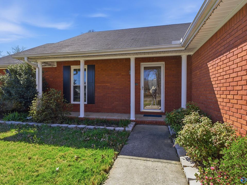 1st image of 2307 Winthrop Dr SW