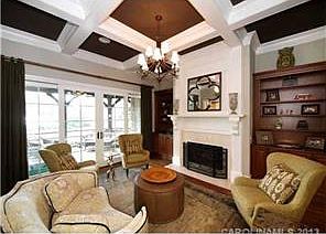 5th image of 4648 Mirror Lake Dr