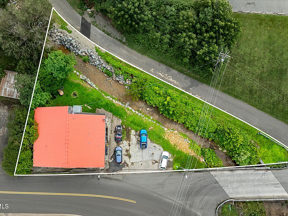 2nd image of 611 S Church St