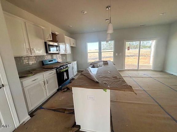 7th image of this home