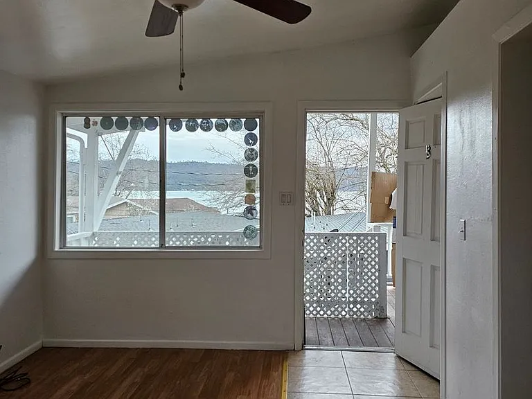 13955 Lakeshore Dr #3 — Photo 11