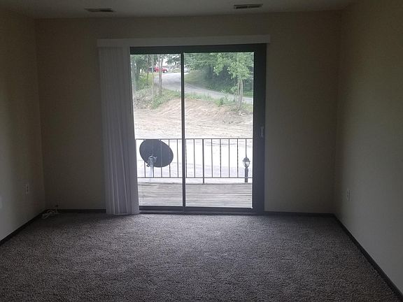 2nd image of 1813 Treetop Dr APT 11A
