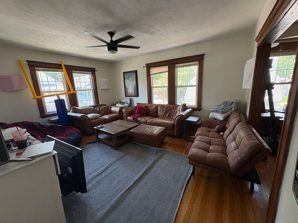 8 Oliva Rd #8