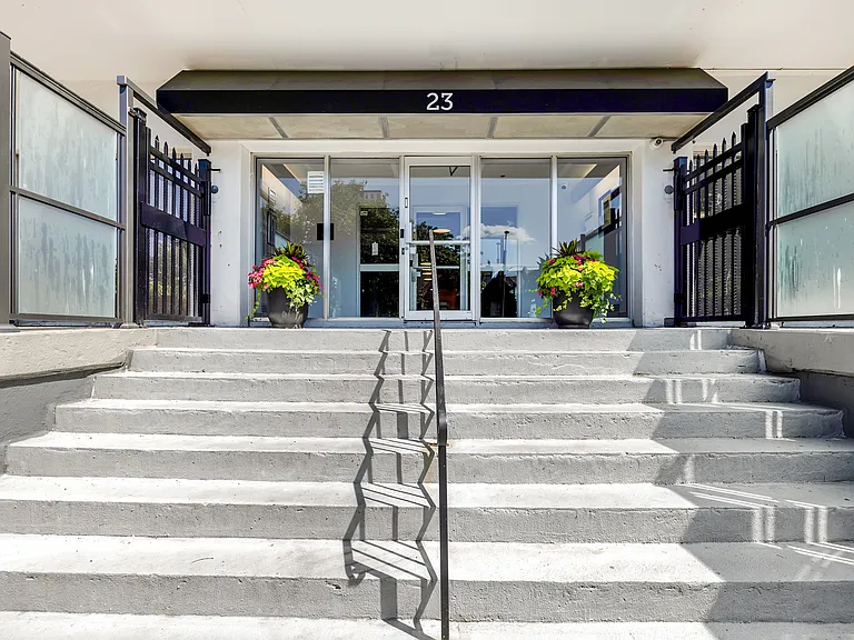 23 Spring St — Photo 19