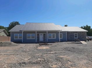 3156 Mateuse St, Moapa Valley, NV 89021