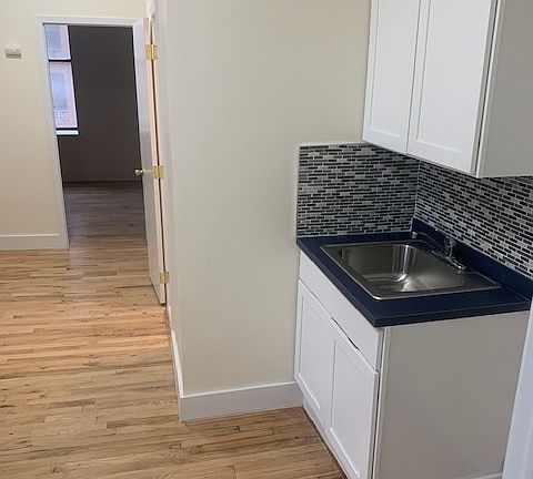 2nd image of 9 Stanton St #4BN