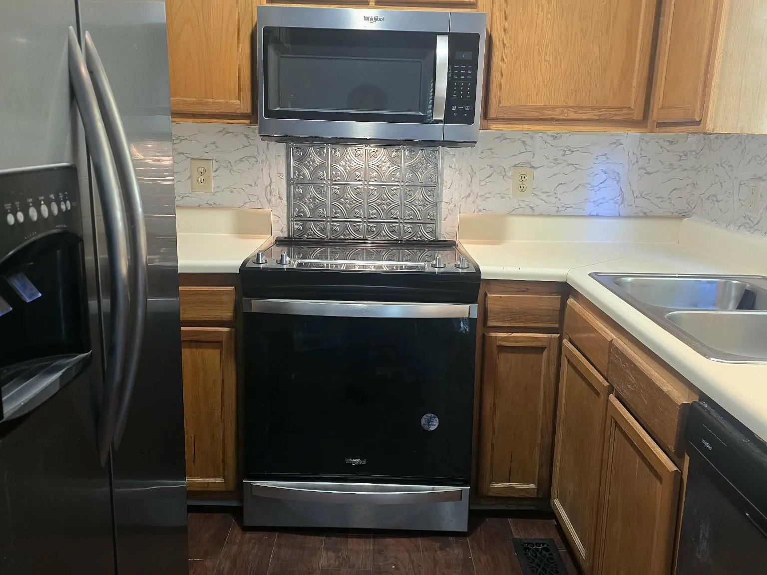 4 bed, 2.5 bath, 1583 sqft, $1,901 — Photo 3