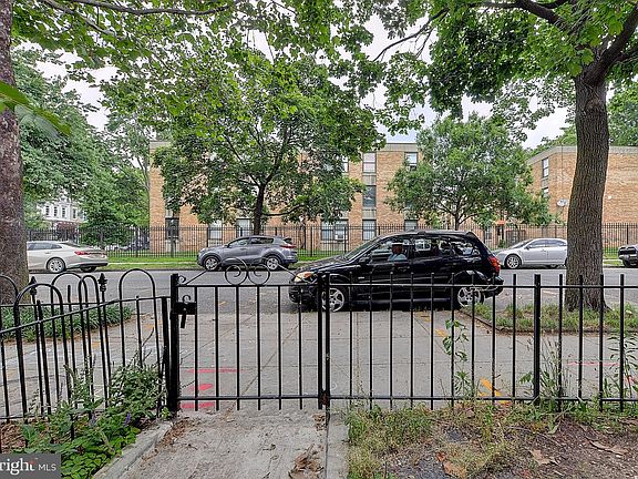 3rd image of 1209 I St SE