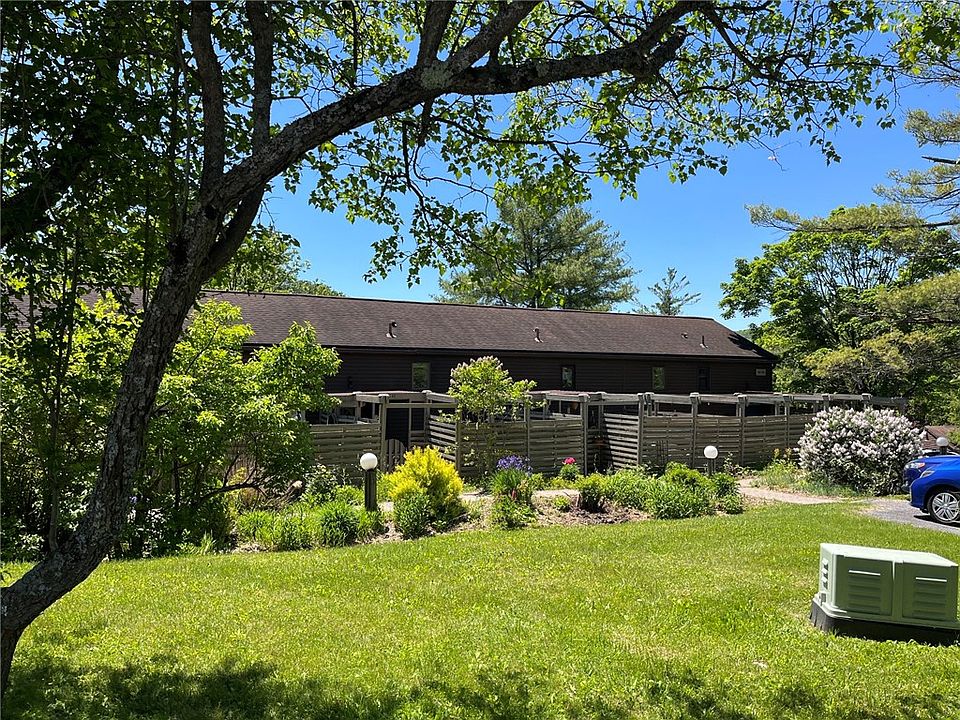 1st image of 44 Penny Ln