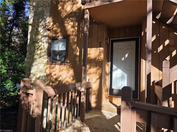 115 Cloister Oaks Cir, Winston Salem, NC 27127