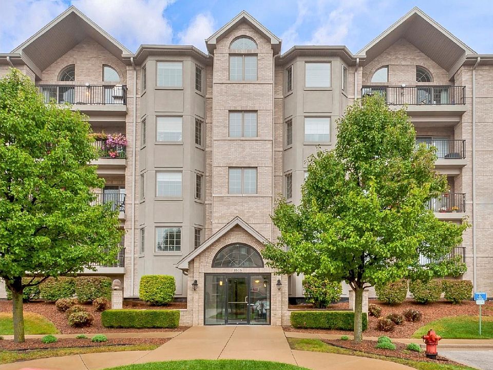 1st image of 8515 Woodward Ave Unit 302