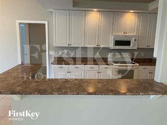 4th image of 414 Anchor Way