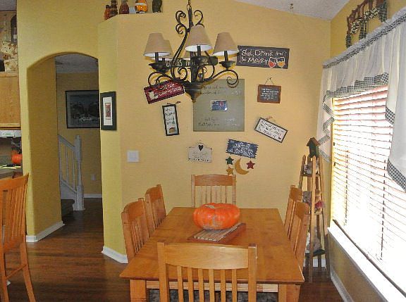 5th image of 95 Breeze Hill Ln