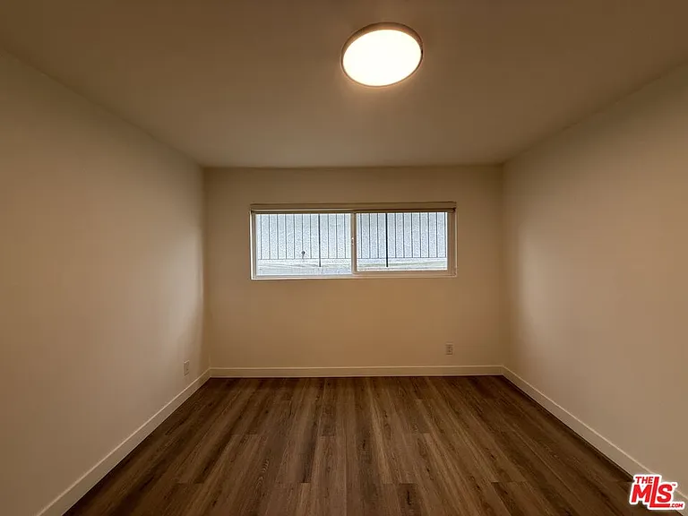 314 S Clark Dr #2 — Photo 23