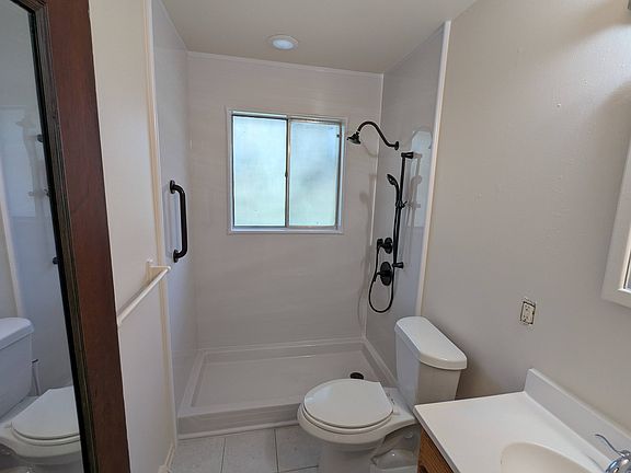 5th image of 4632 Gordon Dr