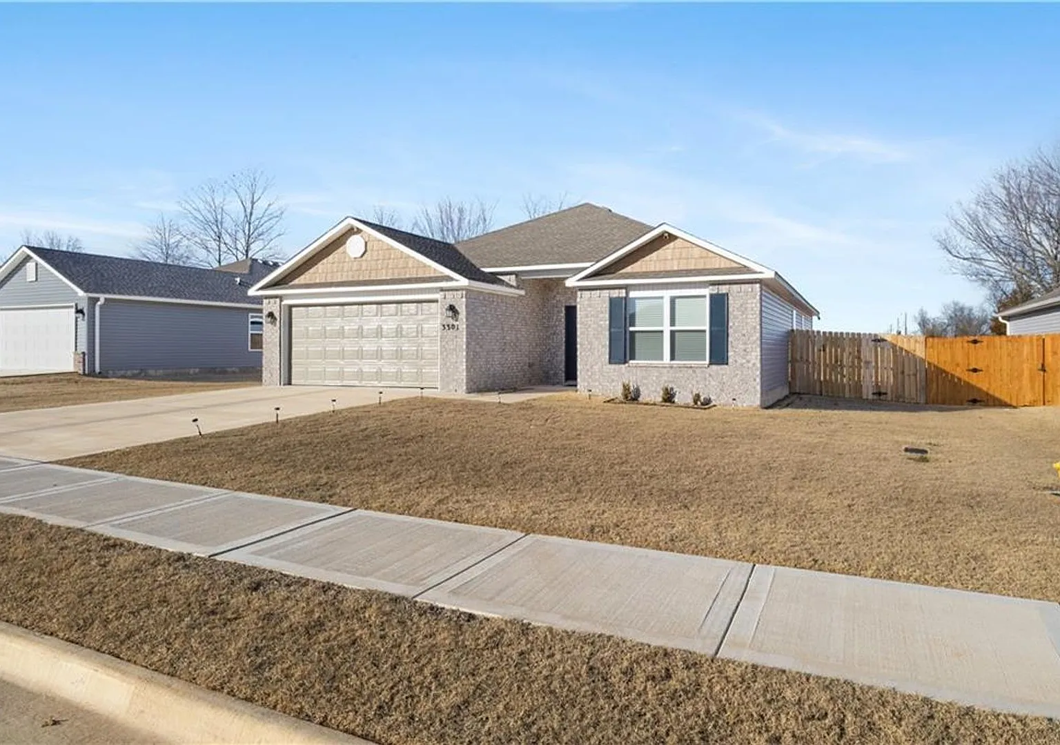 Check this home out with a spacious open floor plan that provides flexible living and entertainin... — Photo 2