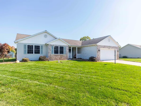 58044 Heritage Pointe Dr, South Bend, IN 46619