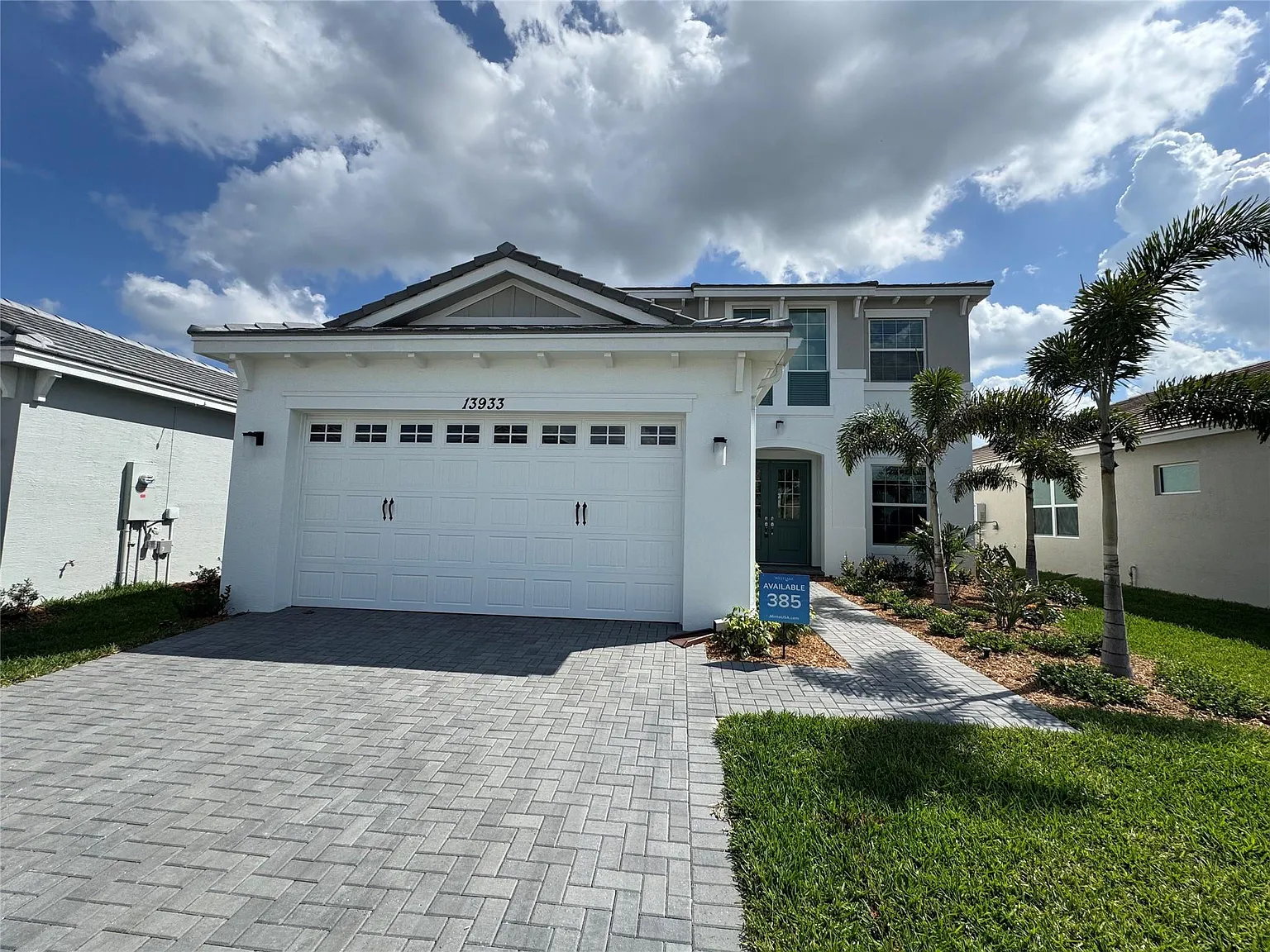 5 bed, 3.5 bath, 2483 sqft, $4,400 — Photo 1