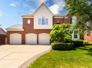 49848 Parkside Dr, Northville, MI 48168
