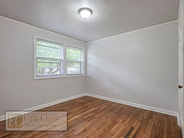 5735 N Montana Ave — Photo 14