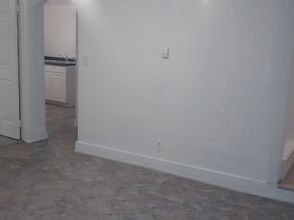 5th image of 1130 E 3rd St